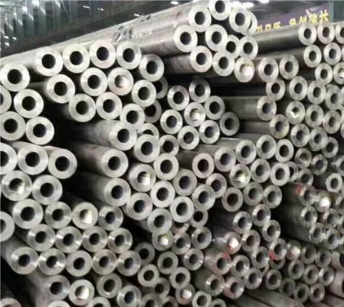 天水GB8162结构用无缝钢管